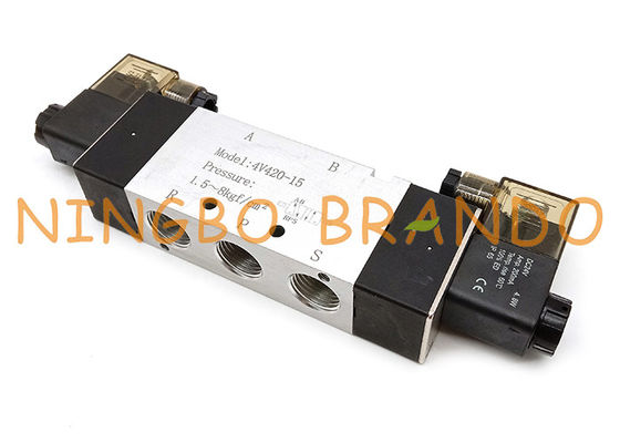 Airtacのタイプ4V420-15 1/2」5/2の方法二重ソレノイドの空気弁
